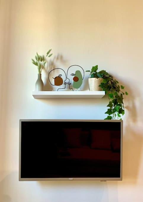 Lovely Studio Flat In Bocconi ميلان المظهر الخارجي الصورة