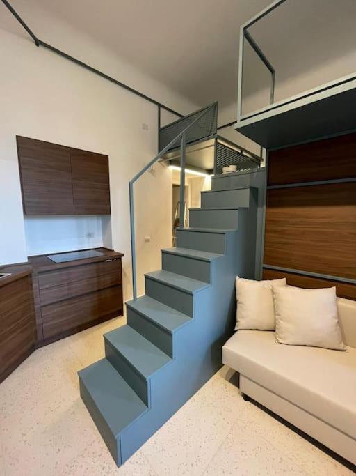 Lovely Studio Flat In Bocconi ميلان المظهر الخارجي الصورة